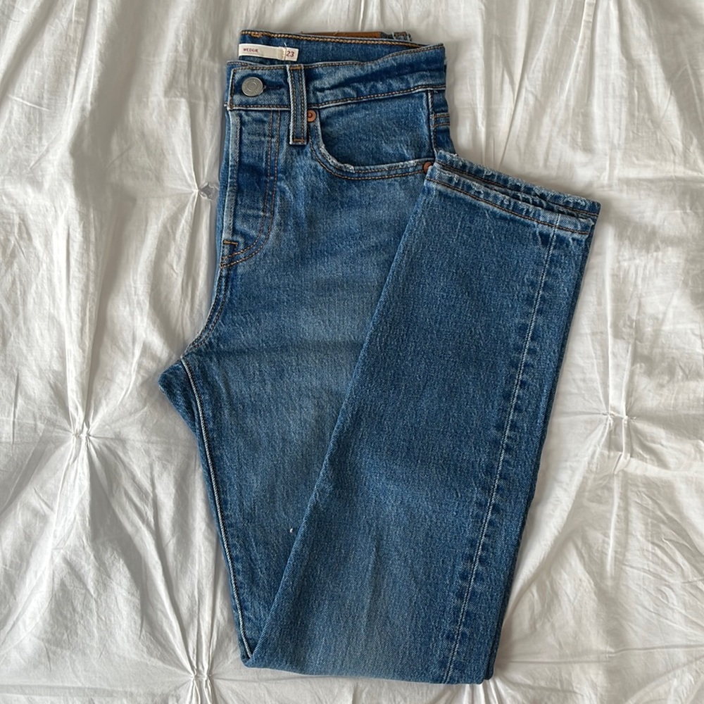 Levi’s Wedgie Fit Women’s Jeans